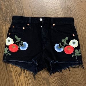 Size 27 Levi jeans shorts – never worn